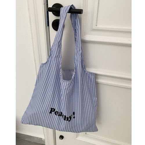 韩系条纹字母帆布包慵懒风