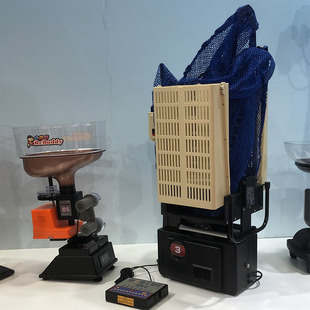 泰德乒乓球发球机泰德小儒牛3号乒乓球发球机