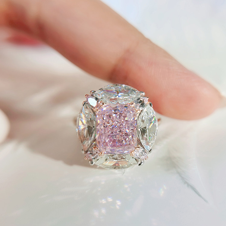 泡泡糖夸张鸽子蛋钻戒雷迪恩粉色高碳钻人工钻石10克拉粉钻戒指女