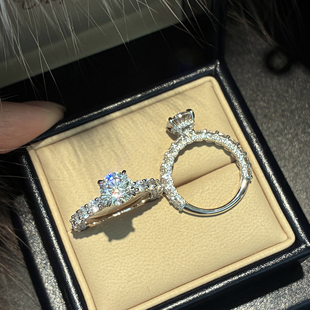 轻奢满钻满天星人造仿真钻钻石戒指女925银白金镶钻求婚订婚闪亮