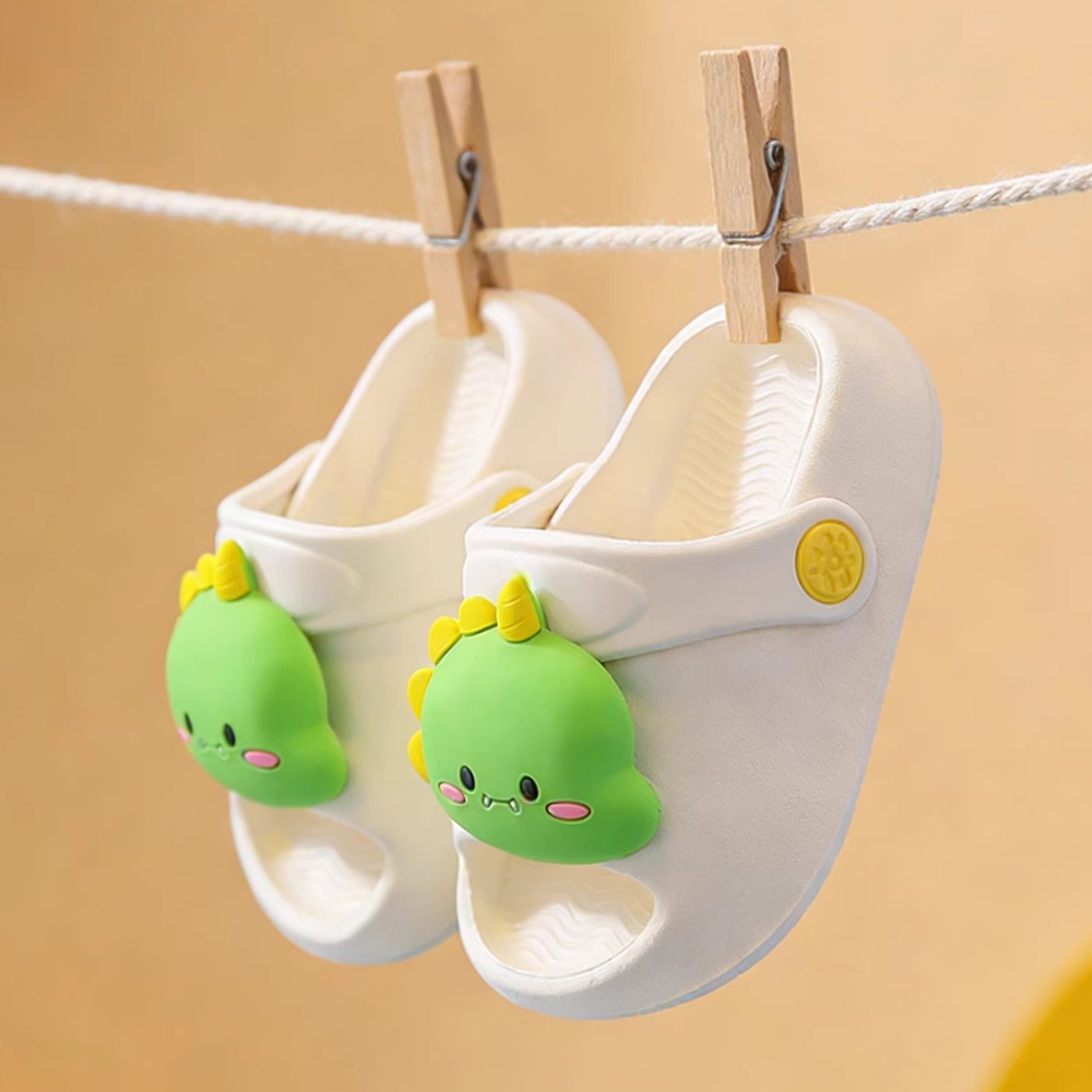 小恐龙宝宝拖鞋新款男孩夏季卡通儿童凉拖鞋居家防滑软底女童露趾,童鞋/婴儿鞋/亲子鞋,儿童凉拖鞋,淘宝优惠券,粉丝福利购,淘宝优惠卷