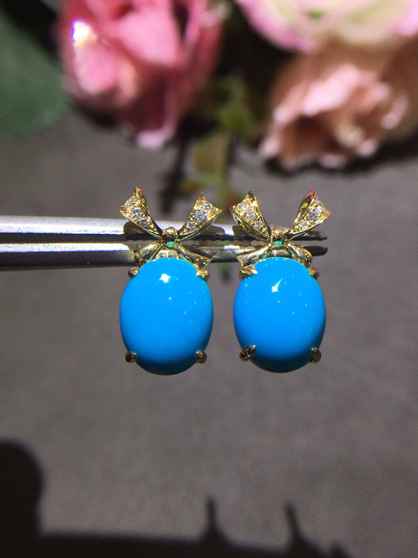 18k金原矿睡美人绿松石蝴蝶结钻石耳钉,高品质高瓷感,美国瓷松