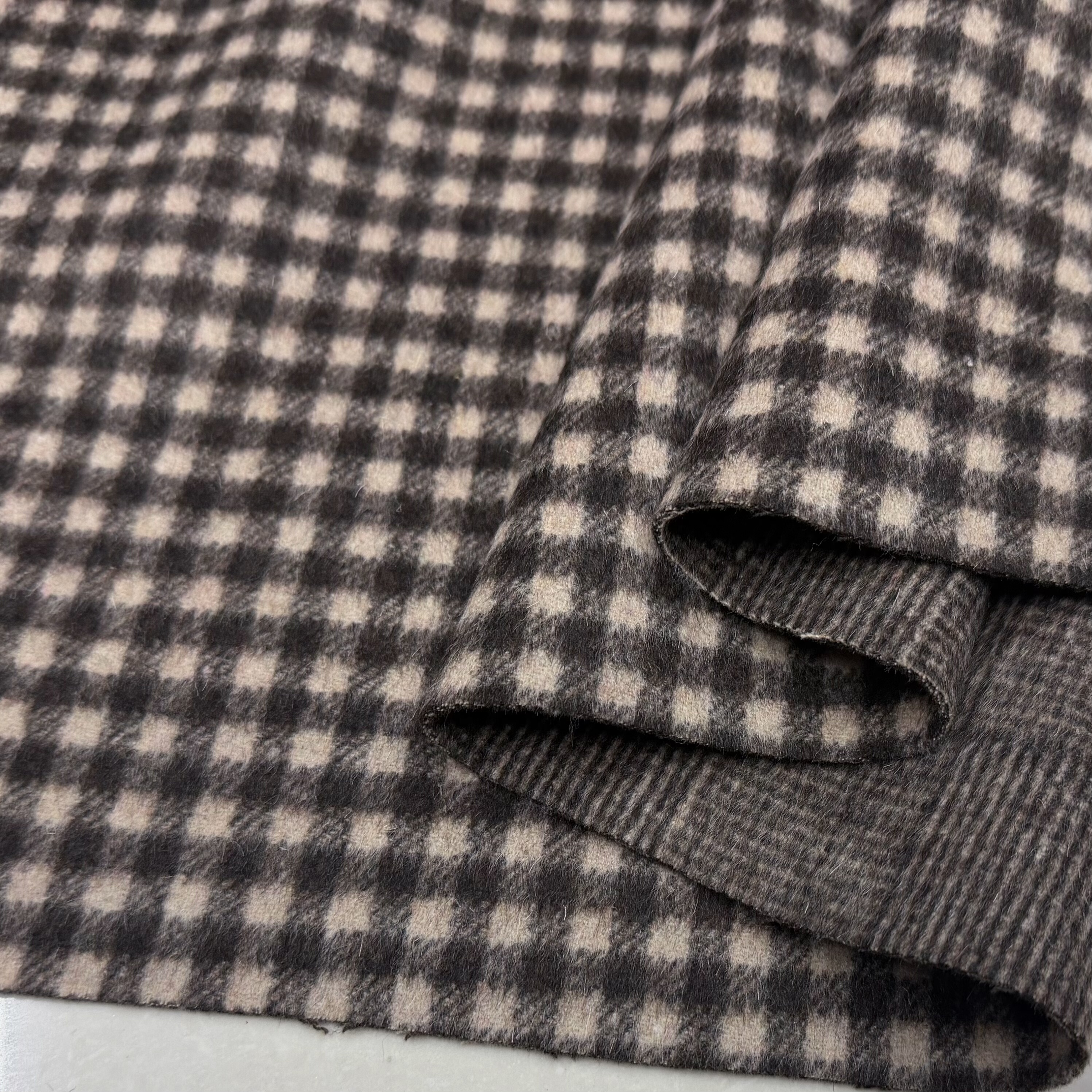 秋冬咖色格子双面羊绒面料厚实保暖大衣风衣外套裙装时装布料