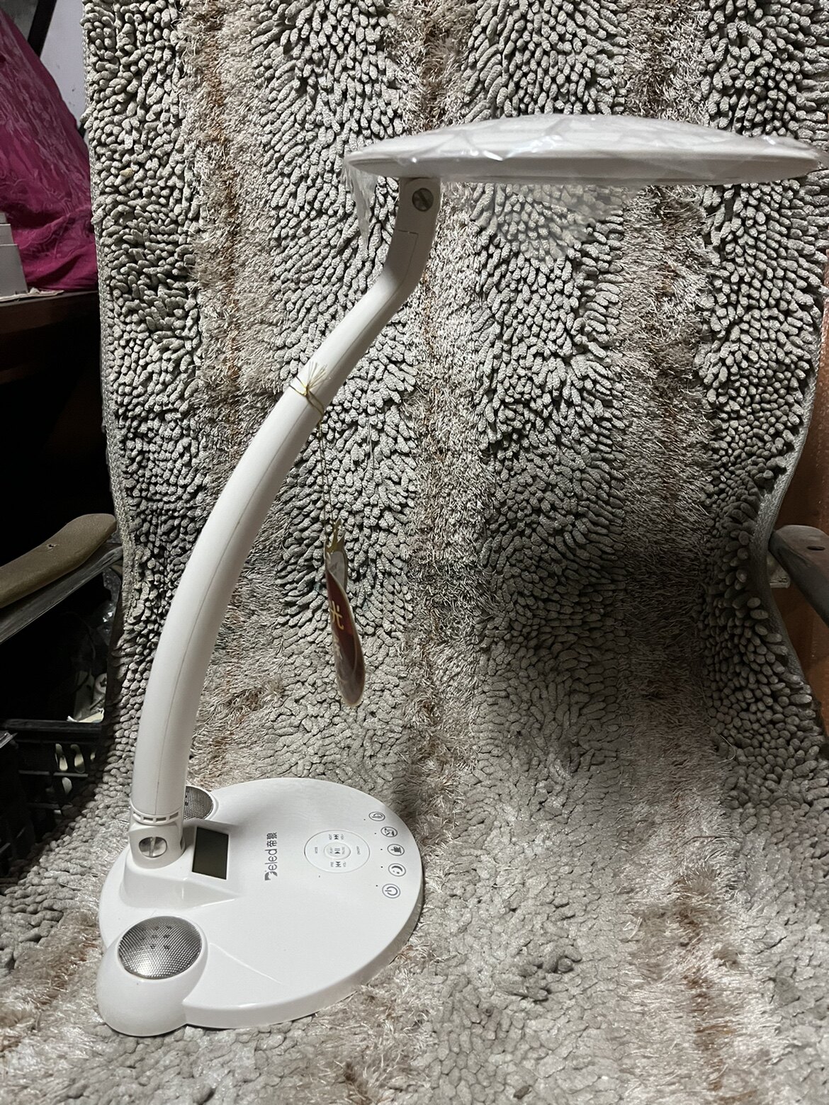 帝狼台灯自带功放，内存卡播放侧方位发光台灯