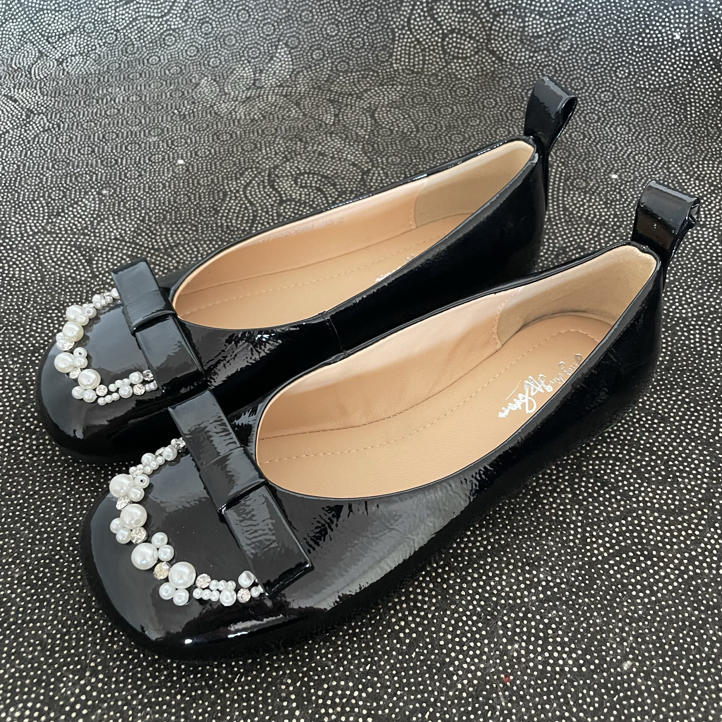 爱丽维斯2025夏季女鞋时尚舒适百搭浅口单鞋平底鞋软皮软底20689