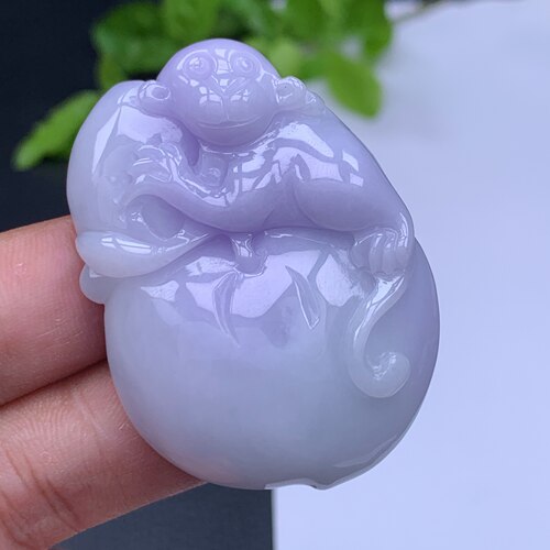 天然缅甸翡翠A货紫罗兰猴子抱桃吊坠毛衣链吊坠完美实拍日常佩戴