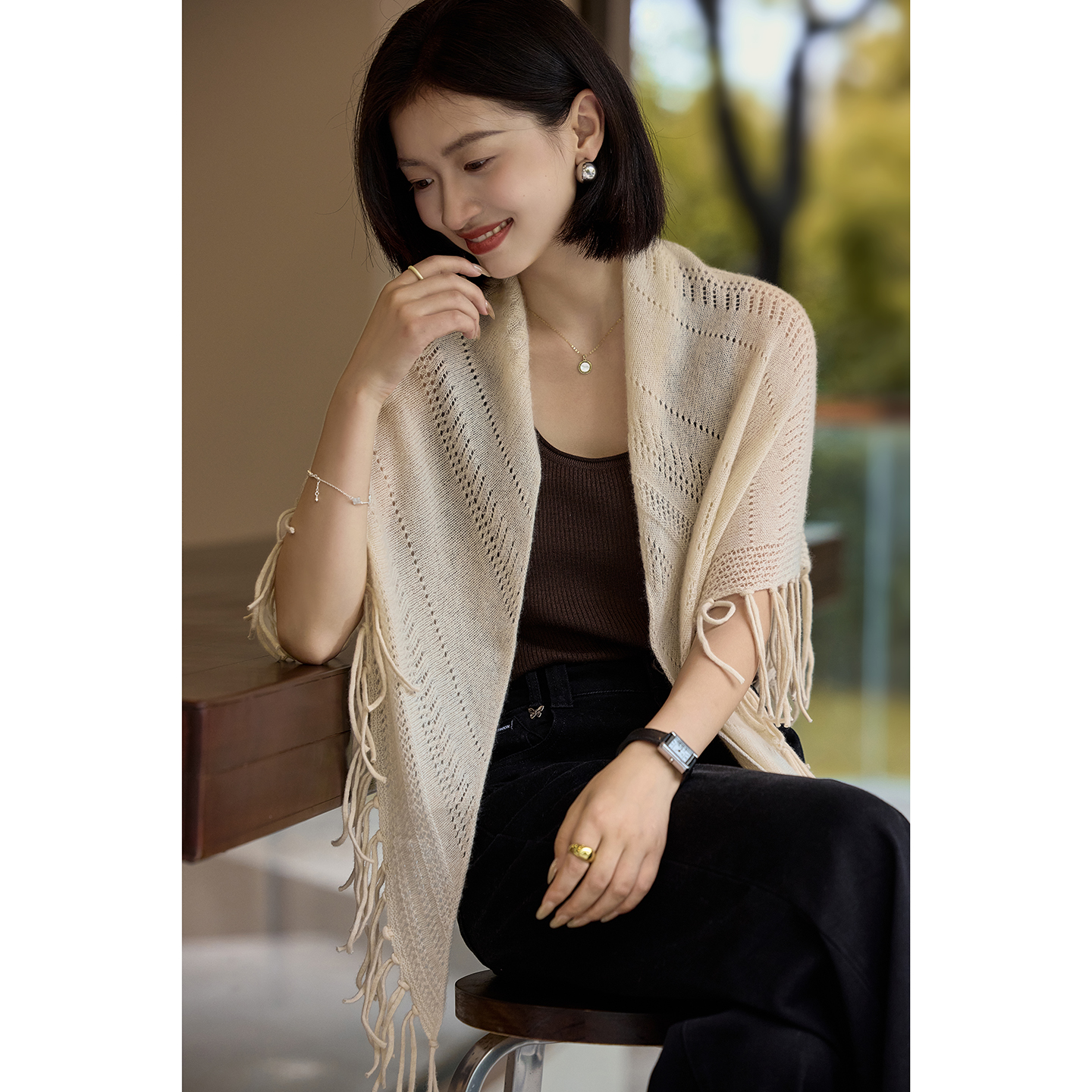 100%山羊绒镂空流苏大披肩女围巾