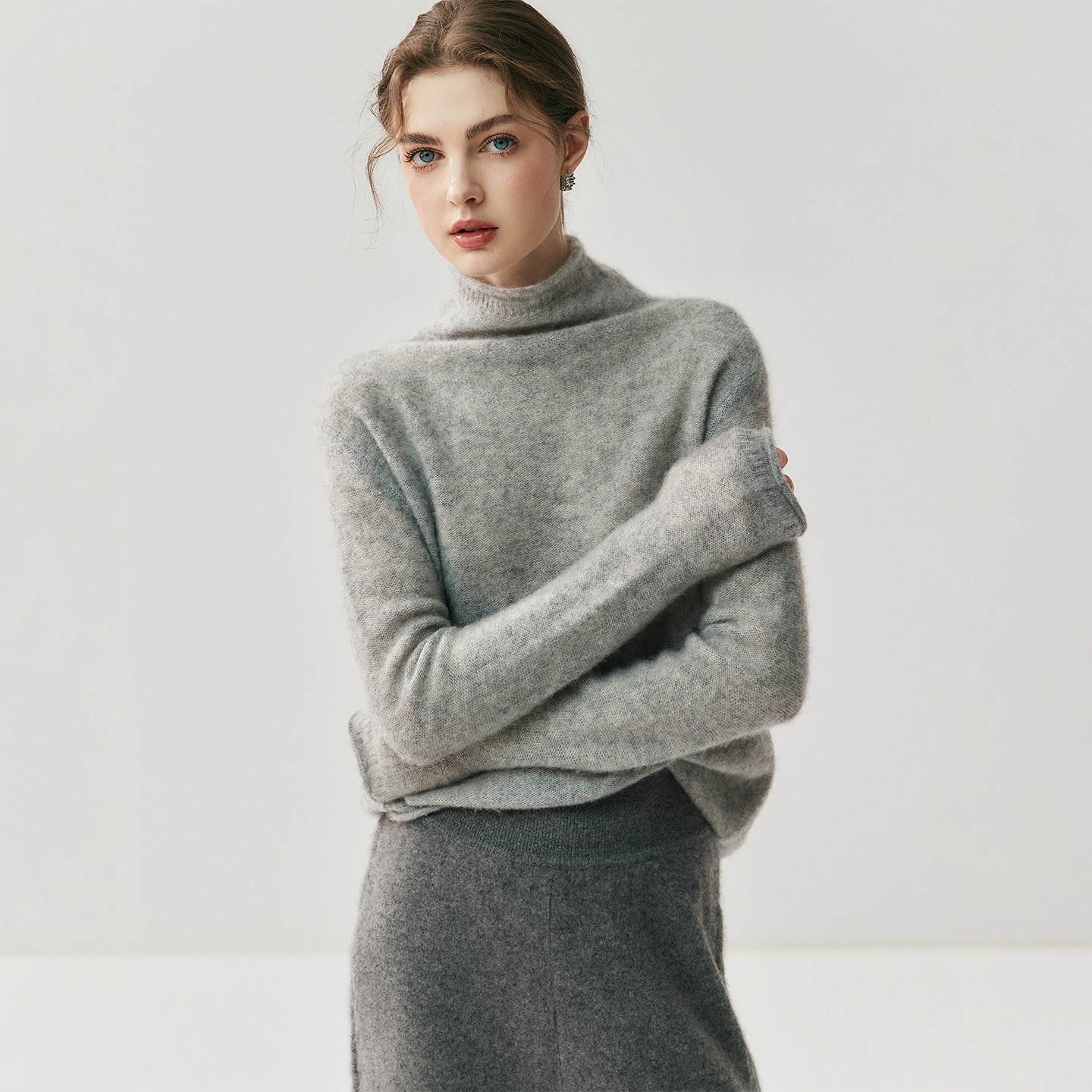 康宝莱山羊绒25桑蚕丝毛衣女高领