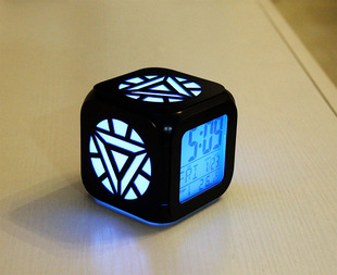 钢铁侠能量核反应堆时尚创意3D立体小闹钟LED小夜灯电子钟床头钟