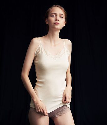 日本蜜桃派丝棉吊带背心上衣