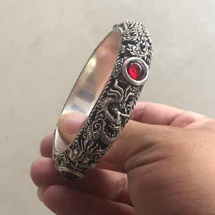 古玩杂项收藏老藏银镶嵌镂空雕花龙凤手镯带珠子龙凤手镯工艺品