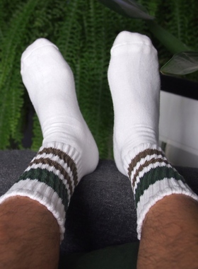 Weekan蓬松米白黑堆堆中筒长袜秋冬日系毛巾底cityboy粗针棉男女