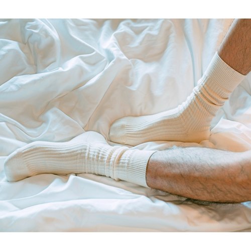 weekan米白黑色堆堆中筒长袜纯棉