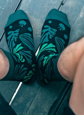 【39元2件】原创马蒂斯墨绿色中筒花长袜纯棉正西装男女创意礼物