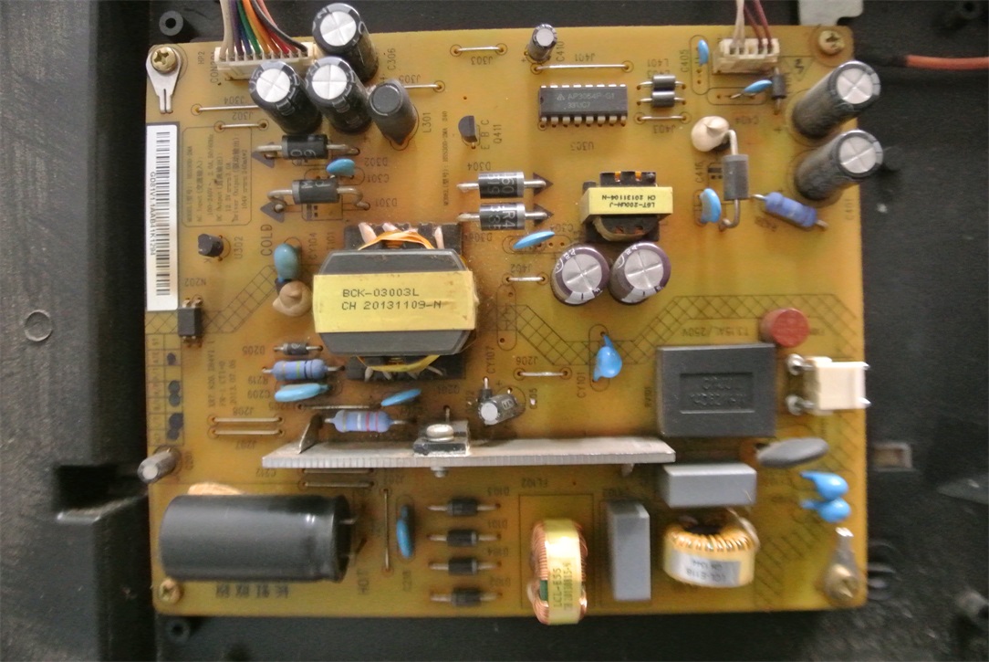 长虹LED42560 拆机电源板 HSS30D-2MA XR7.820.284V1.1