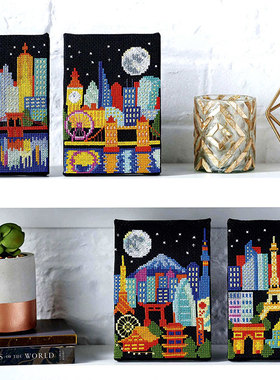 小小鱼DMC绣线十字绣套件 Crazy257-1彩色城市 黑色绣布几何四幅