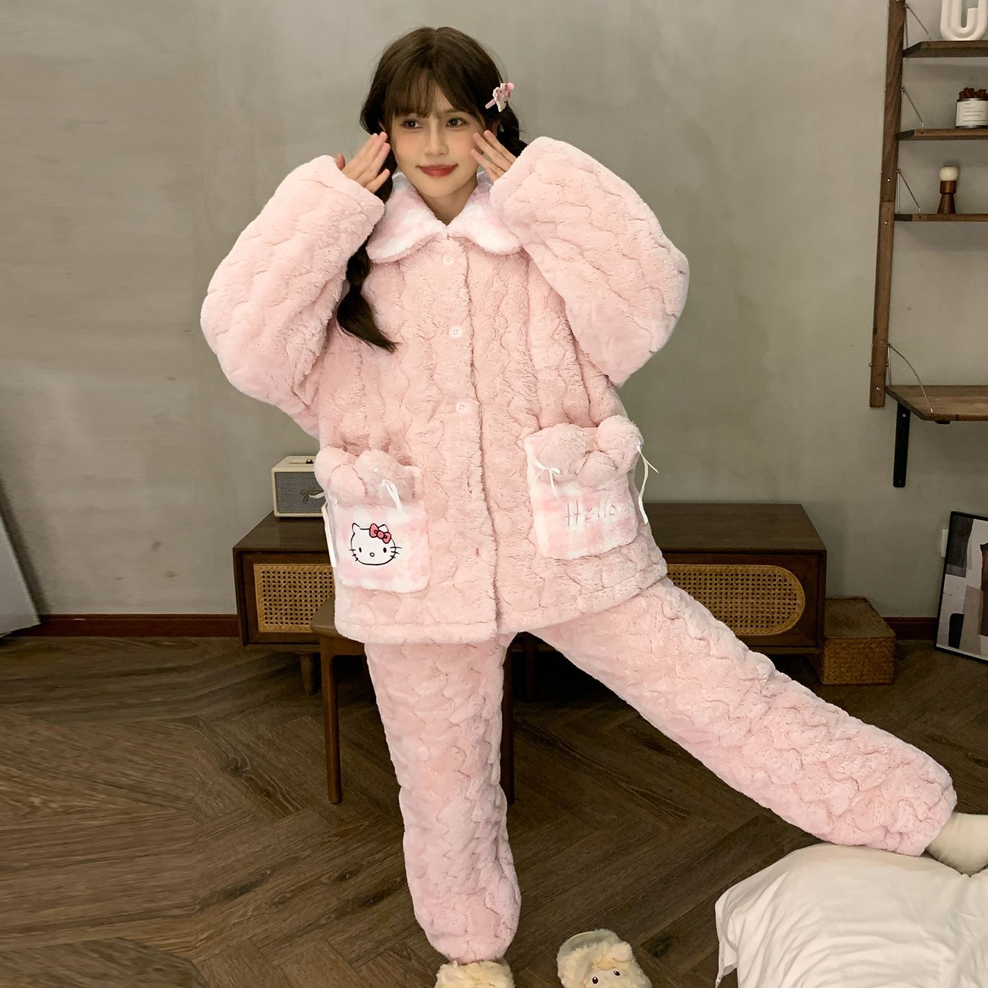 冬季新款三层夹棉睡衣女士加绒加厚卡通翻领大码可外穿家居服套装