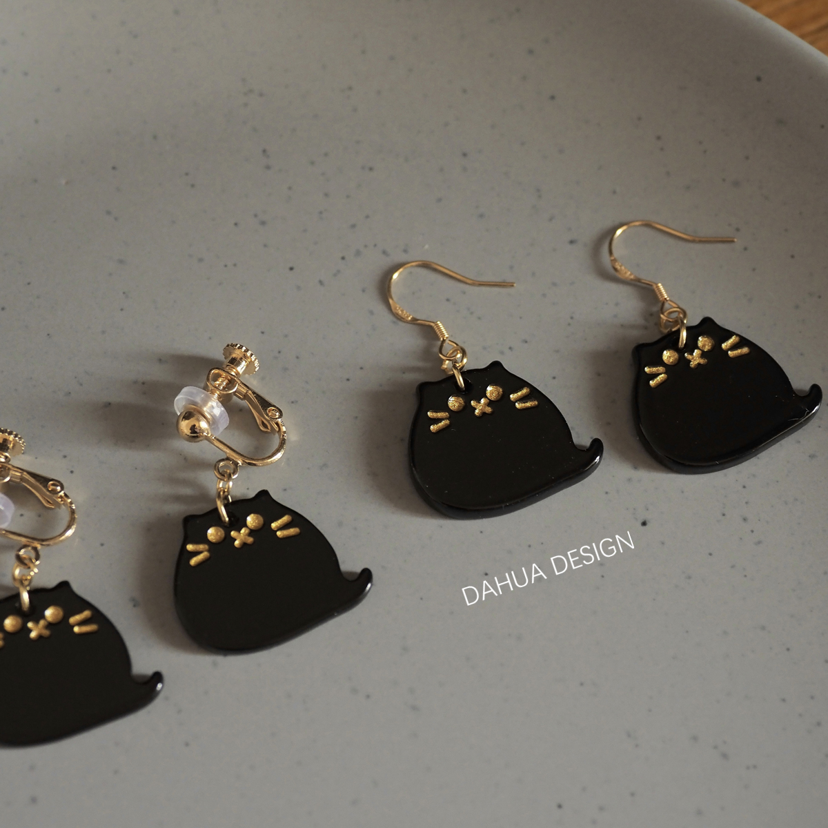 原创设计黑色猫咪星人可爱银针