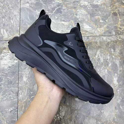 四季款黑色皮面软底男鞋