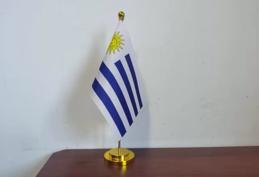 乌拉圭国旗可开票桌旗摆件会议旗办公桌乌拉圭小旗子乌拉圭小国旗