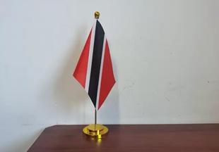 特立尼达和多巴哥国旗摆件可开票办公桌旗台面桌面小旗子小国旗