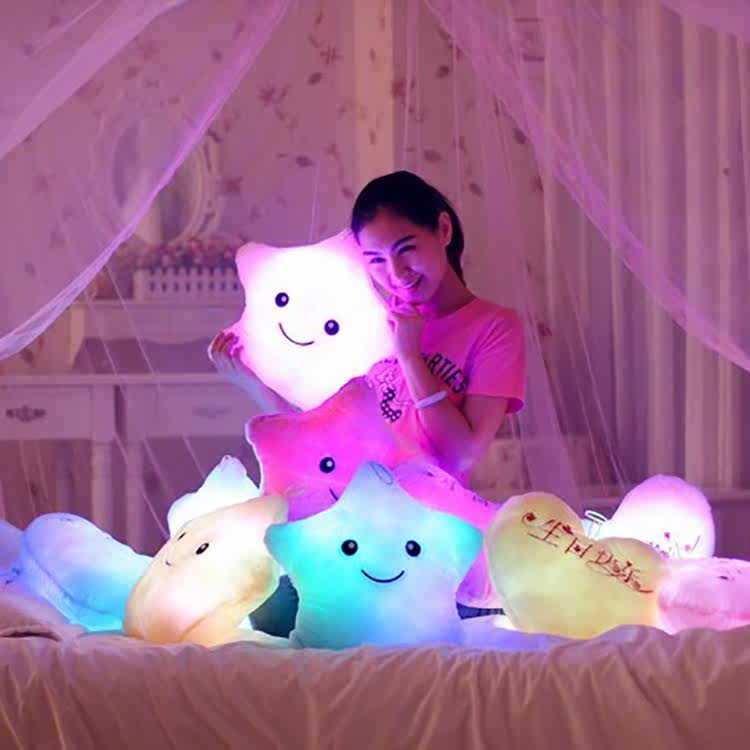 七彩发光抱枕梦幻五角星星公仔