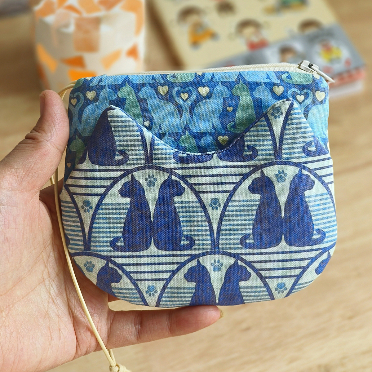 牧荑原创手工布艺猫咪造型车钥匙包卡包多功能小包手工拼布