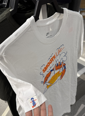 正品耐克男短袖夏季新款卡通印花圆领宽松透气运动t恤 FV3748-100