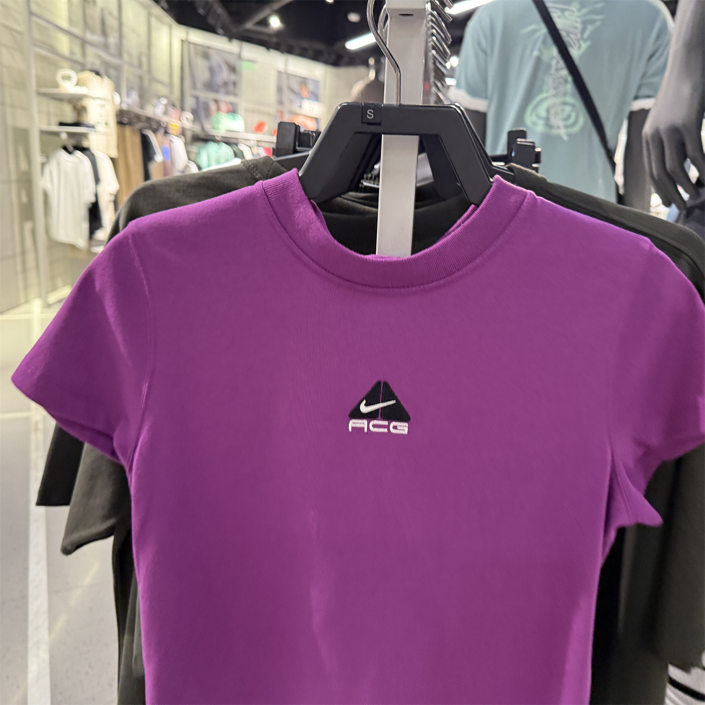 NIKE耐克ACG女子针织短款露脐半袖刺绣logo紧身短袖T恤HM6085-505