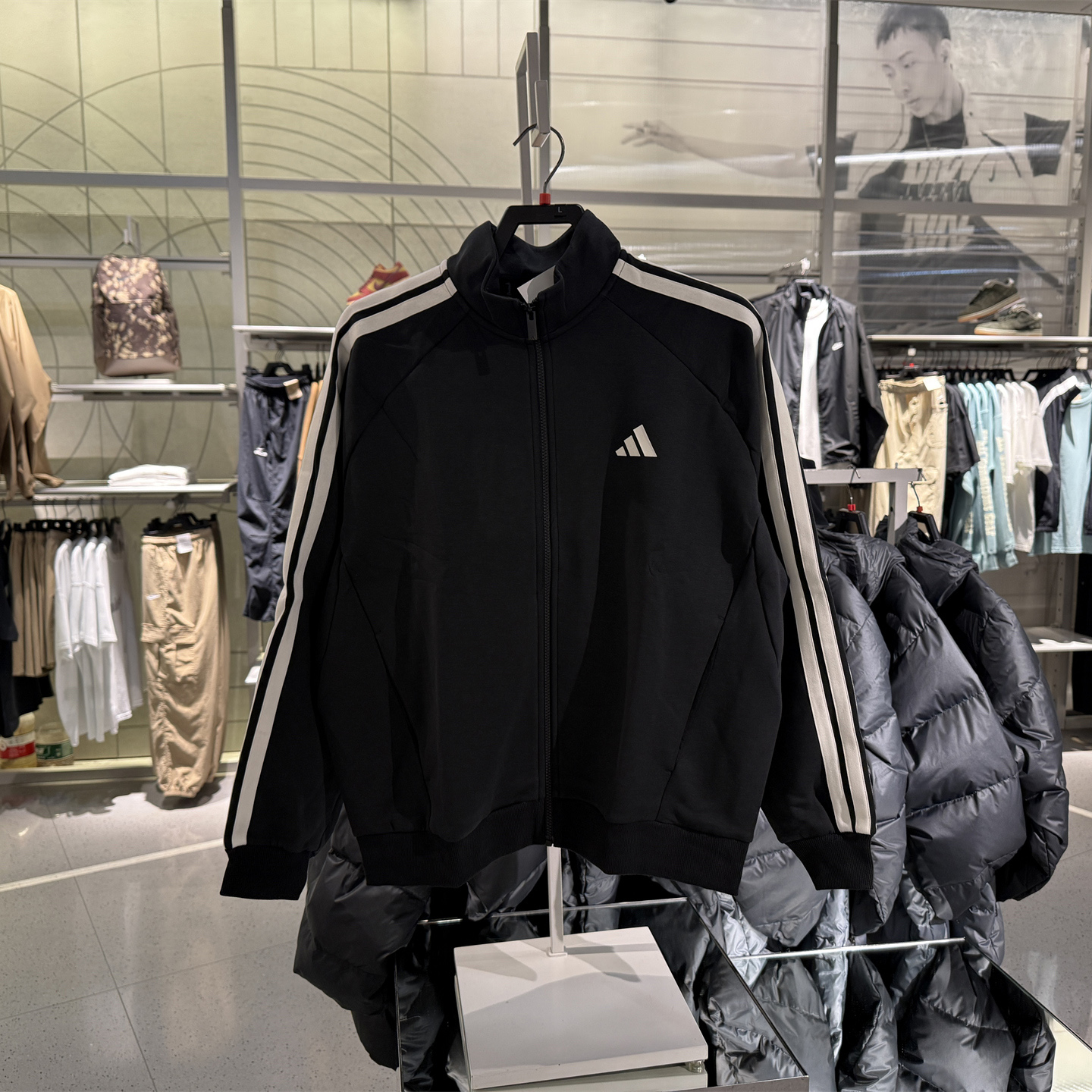 阿迪达斯25年秋季男女立领运动长袖夹克外套 KC2884 KC2848