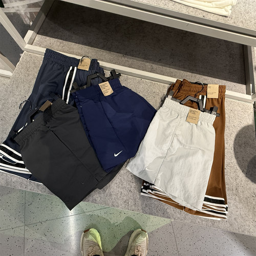 正品代购nike耐克夏季女子ESSNTL MR 5IN WVN运动休闲短裤FV6623
