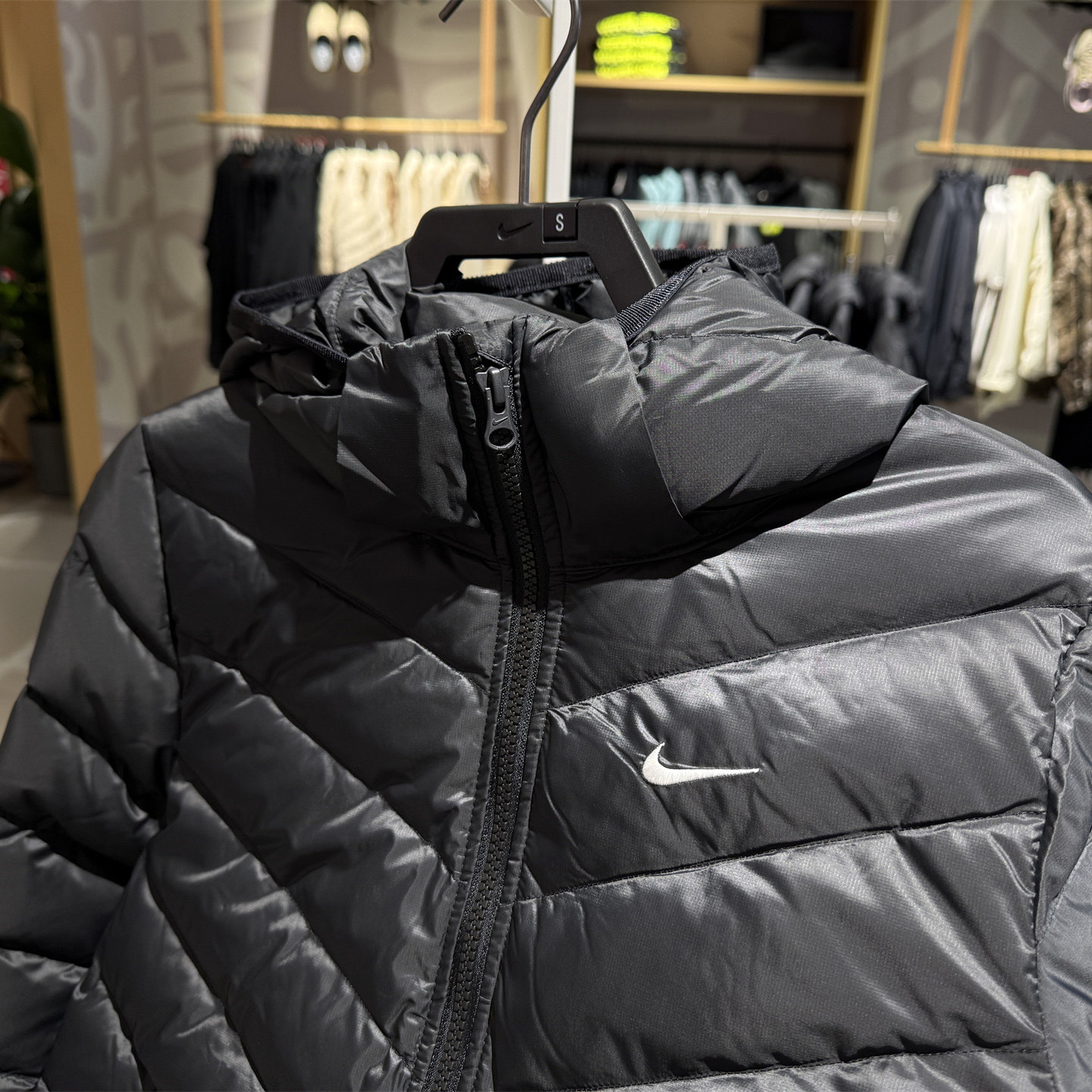 Nike耐克女子短款羽绒服25新款连帽保暖防风运动外套HV5106-010,运动服/休闲服装,运动羽绒服,淘宝优惠券,粉丝福利购,淘宝优惠卷