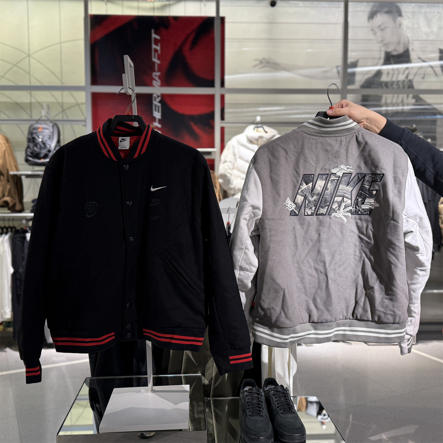 包邮【特价】Nike耐克男运动夹克棒球服棉服外套宽松连帽 FZ6372