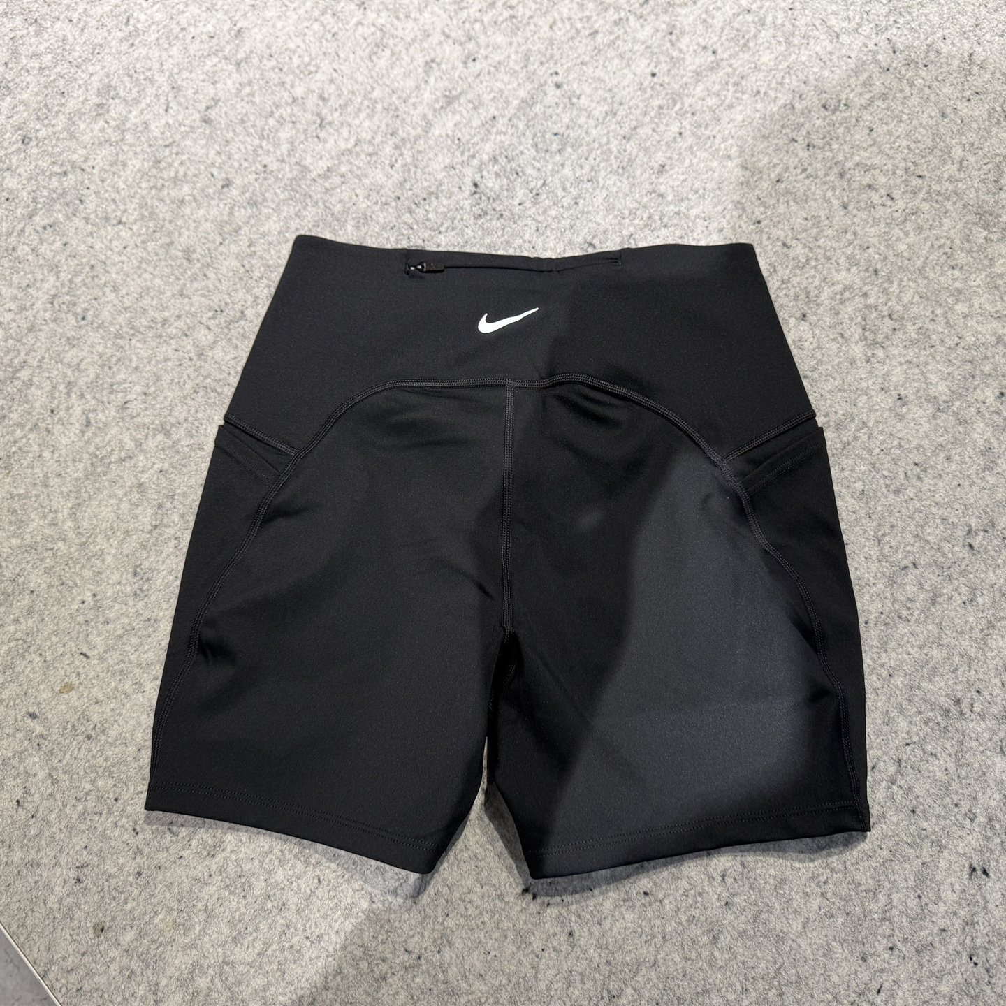 Nike耐克2025夏季Swift女子高腰口袋速干紧身跑步短裤 HJ2259-010