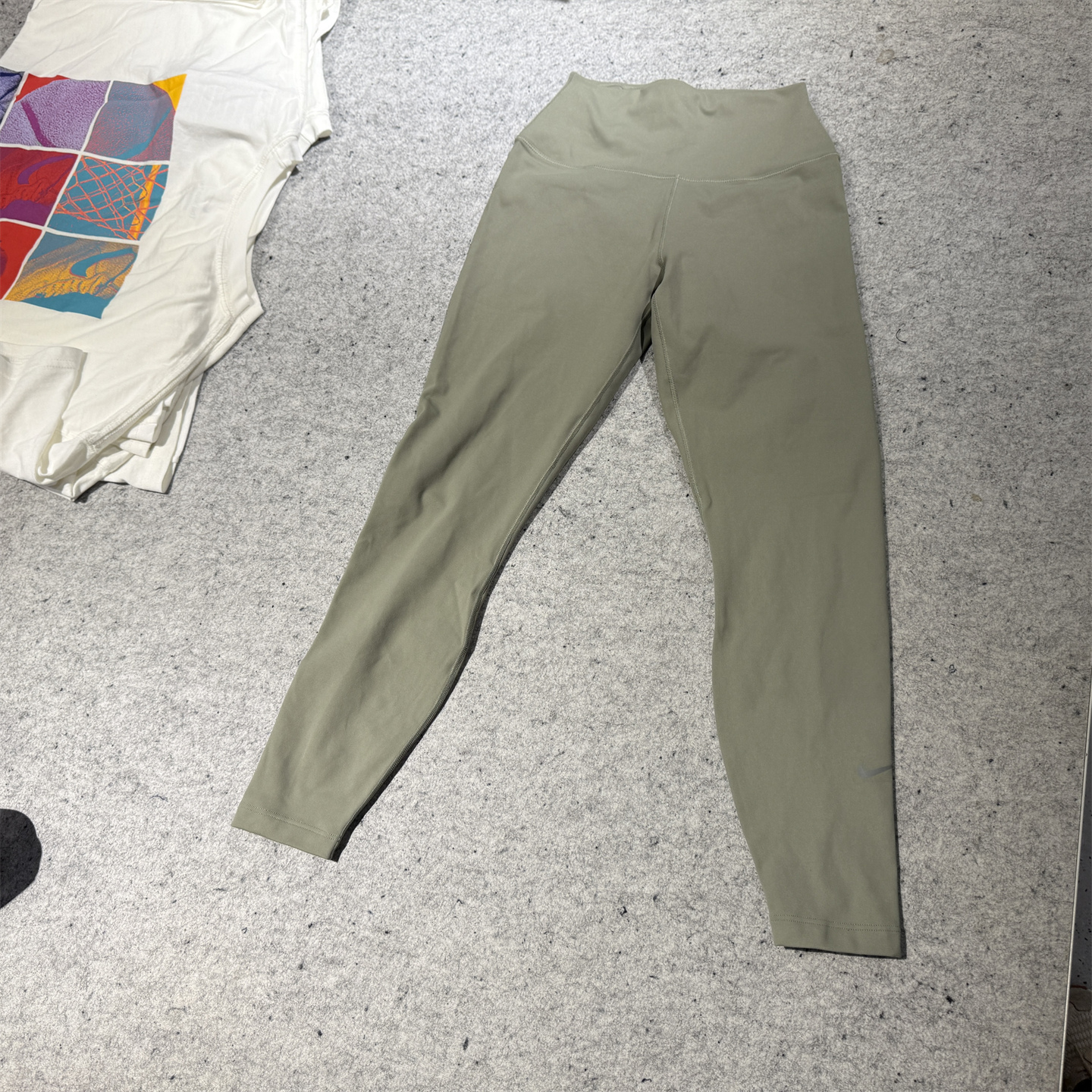 Nike耐克ONE女子速干九分紧身裤秋季举重高腰针织运动裤 FN3233