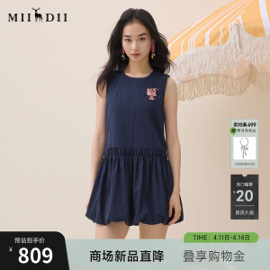 谜底连衣裙无袖2026年夏季新品泡泡下摆可爱俏皮章仔女262ML0512