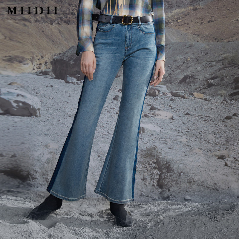 【商场同款】谜底20冬新品复古简约紧身喇叭牛仔裤女204MK2433