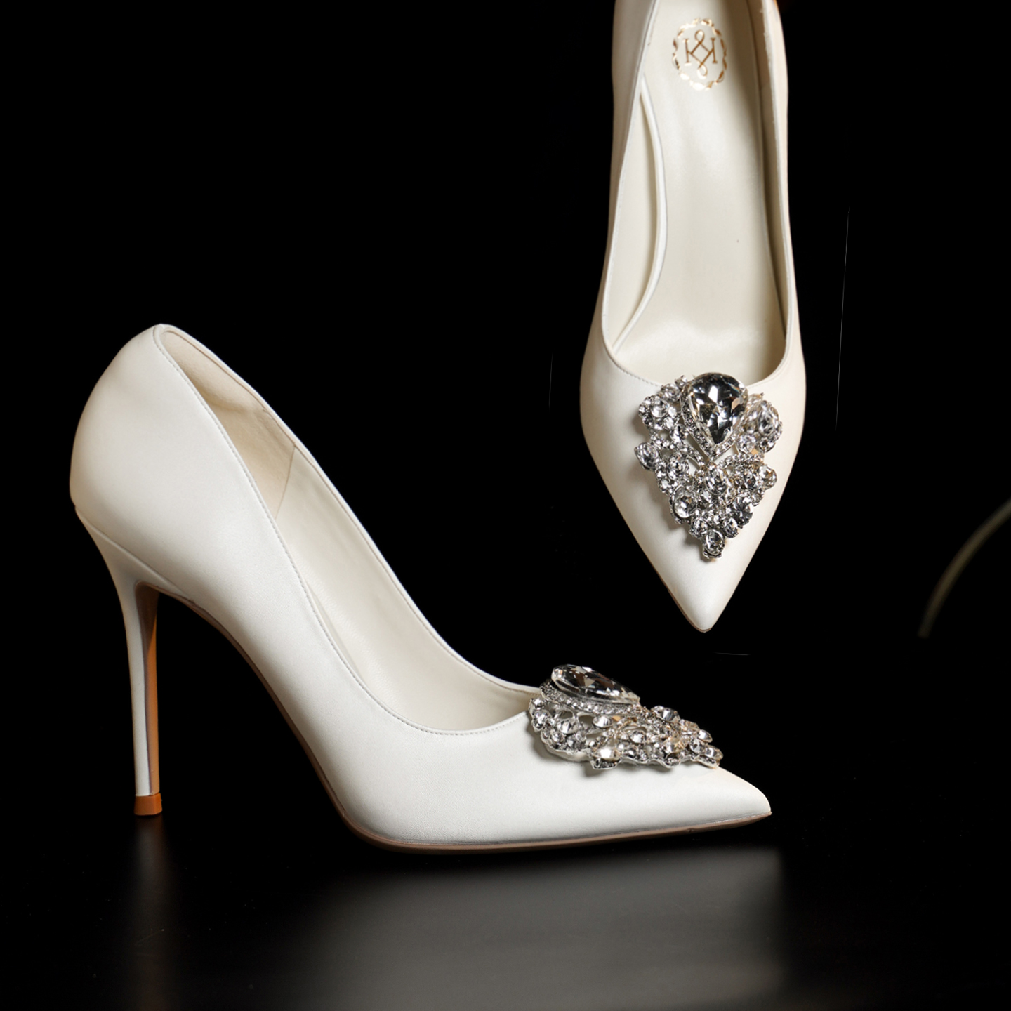 2026新款法式主婚纱照缎面大水钻