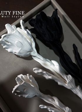 3D简约现代郁金香摆件