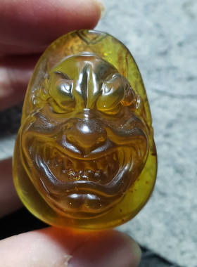 缅甸琥珀棕红珀金棕珀 雕件吊坠坠子 恶灵 12.4克 42MM