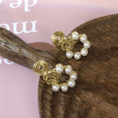 蚊香盘耳夹-金钱扣小珍珠耳夹