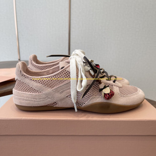 miu风花朵复古透气网面平底运动休闲鞋 系带德训小白鞋 原单品质