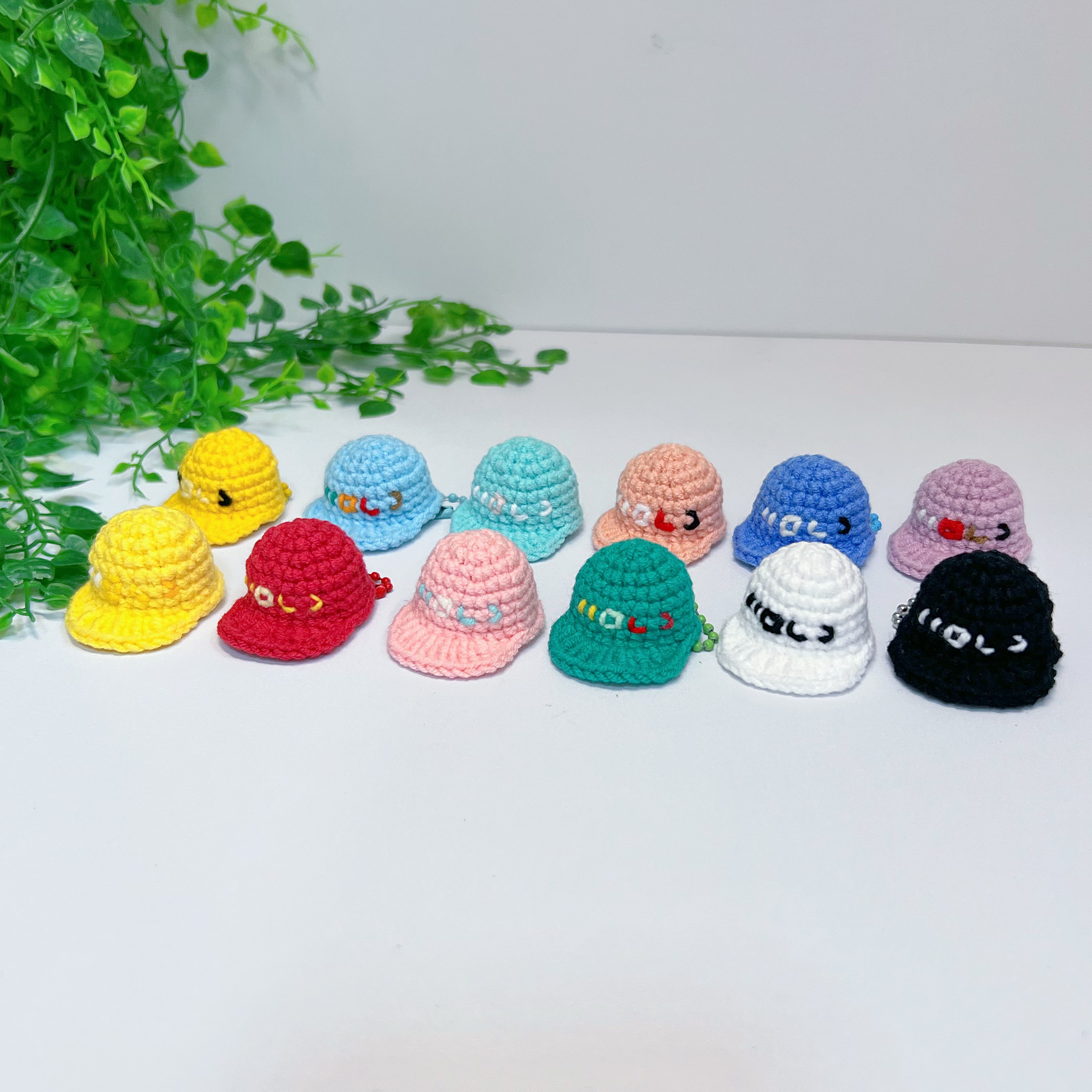 【成品】十个勤天钩织后陡门帽子挂件团子钥匙扣演唱会应援物料