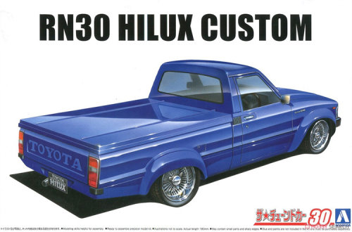 青岛社丰田皮卡Hilux拼装车模型