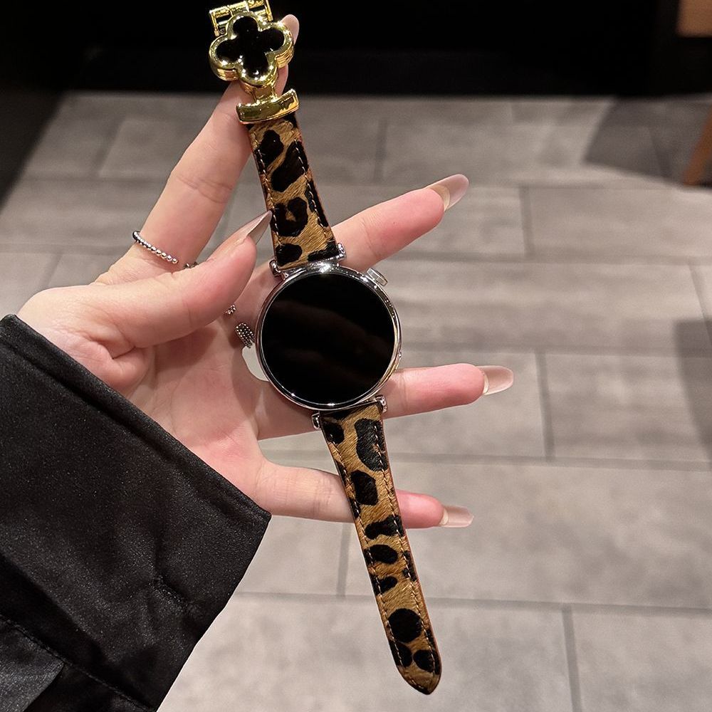 适用华为gt6表带四叶草磁吸豹纹翻毛真皮gt5/4/3pro个性2荣耀腕带