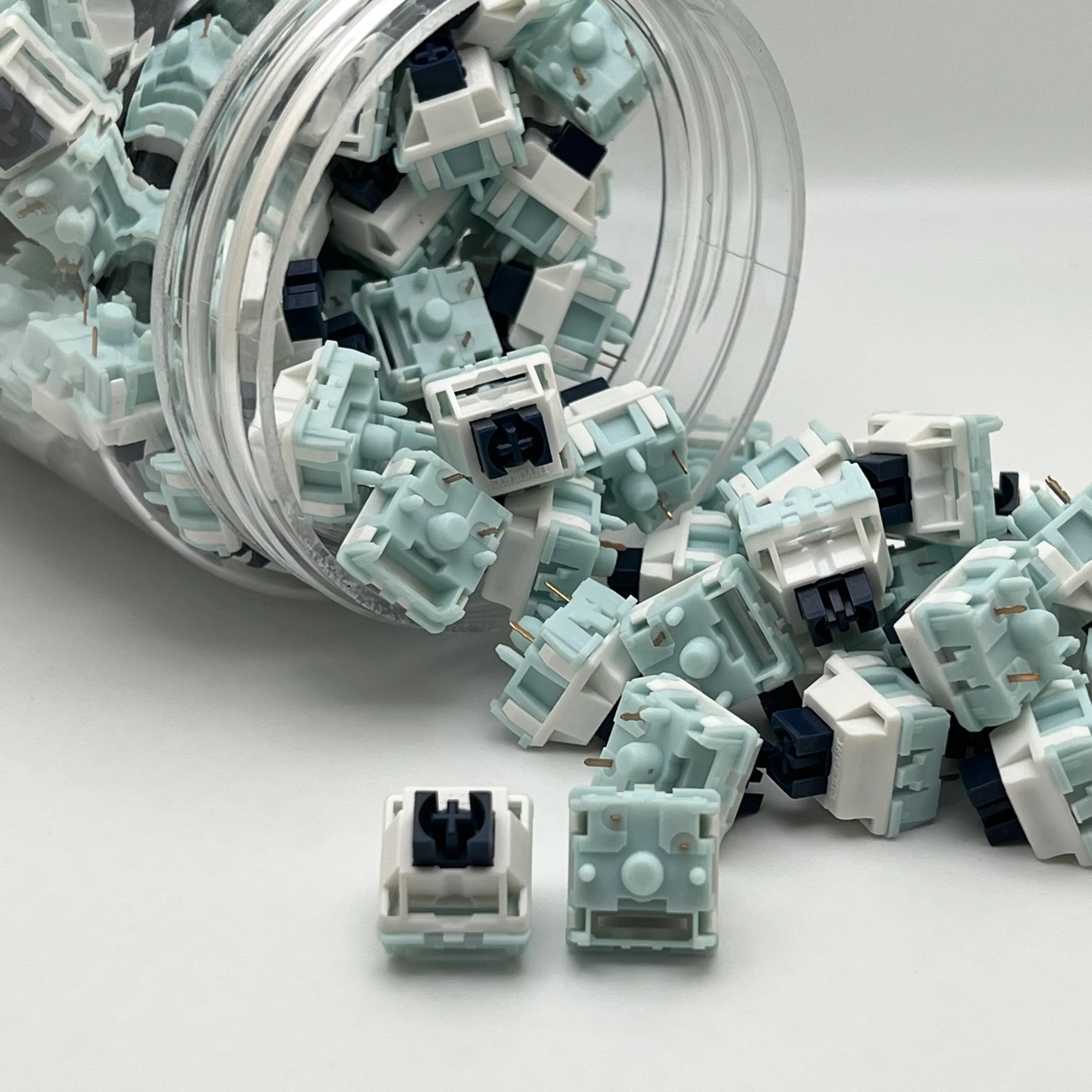 INVOKEYS BLUEBERRY CHIFFON SWITCHES 60G LIGHT PASSAGE SWITCHES BLUEBERRY CHIFFON SWITCHES