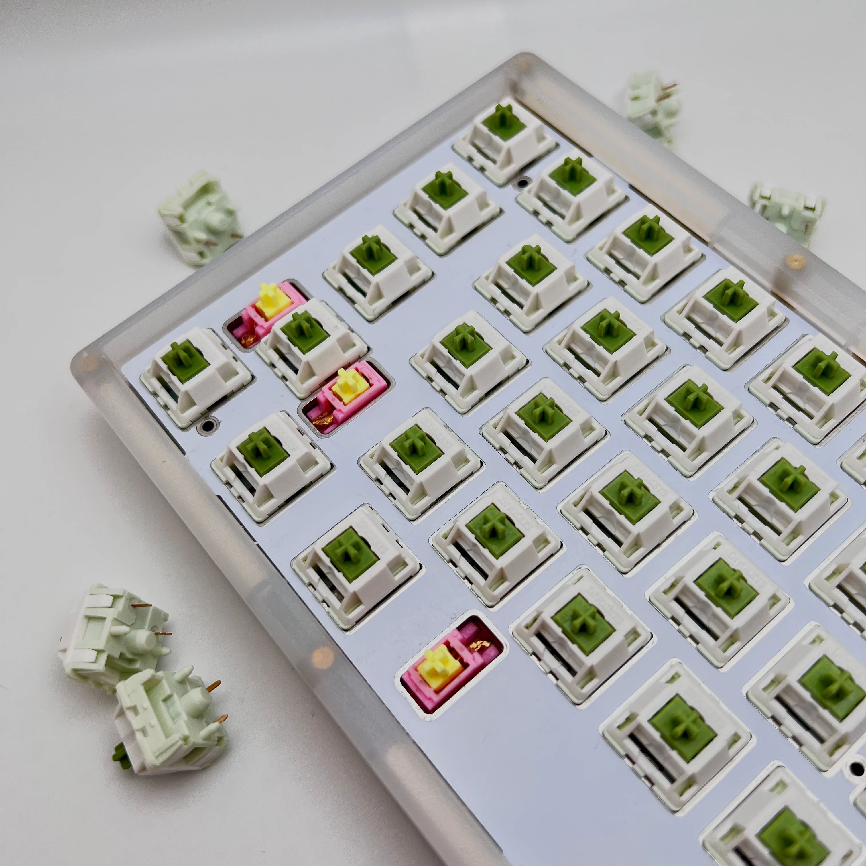 INVOKEYS MATCHA LATTE LINEAR SWITCHES LINEAR 60G MATCHA LATTE SWITCH V2