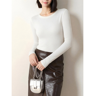 上衣简单T恤衫 显瘦短款 女圆领基础修身 春夏白色正肩内搭打底长袖