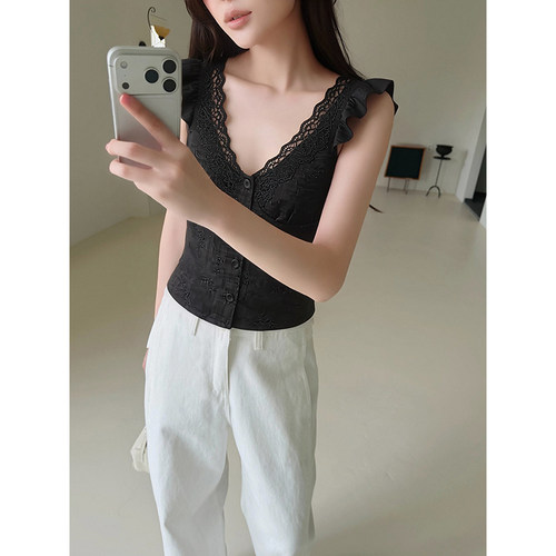 小众别致蕾丝吊带背心女黑色V领修身显瘦气质高级感无袖上衣