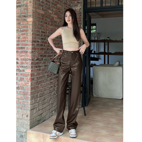 咖色宽松高腰哑光皮裤